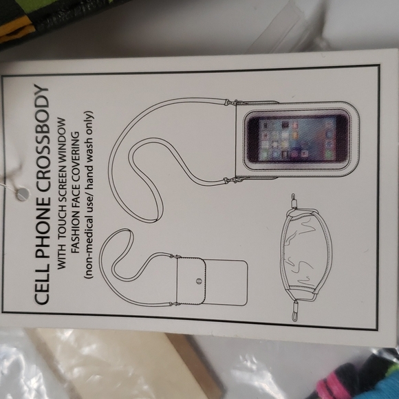 Cell phone crossbody bag with mask - Picture 5 of 6